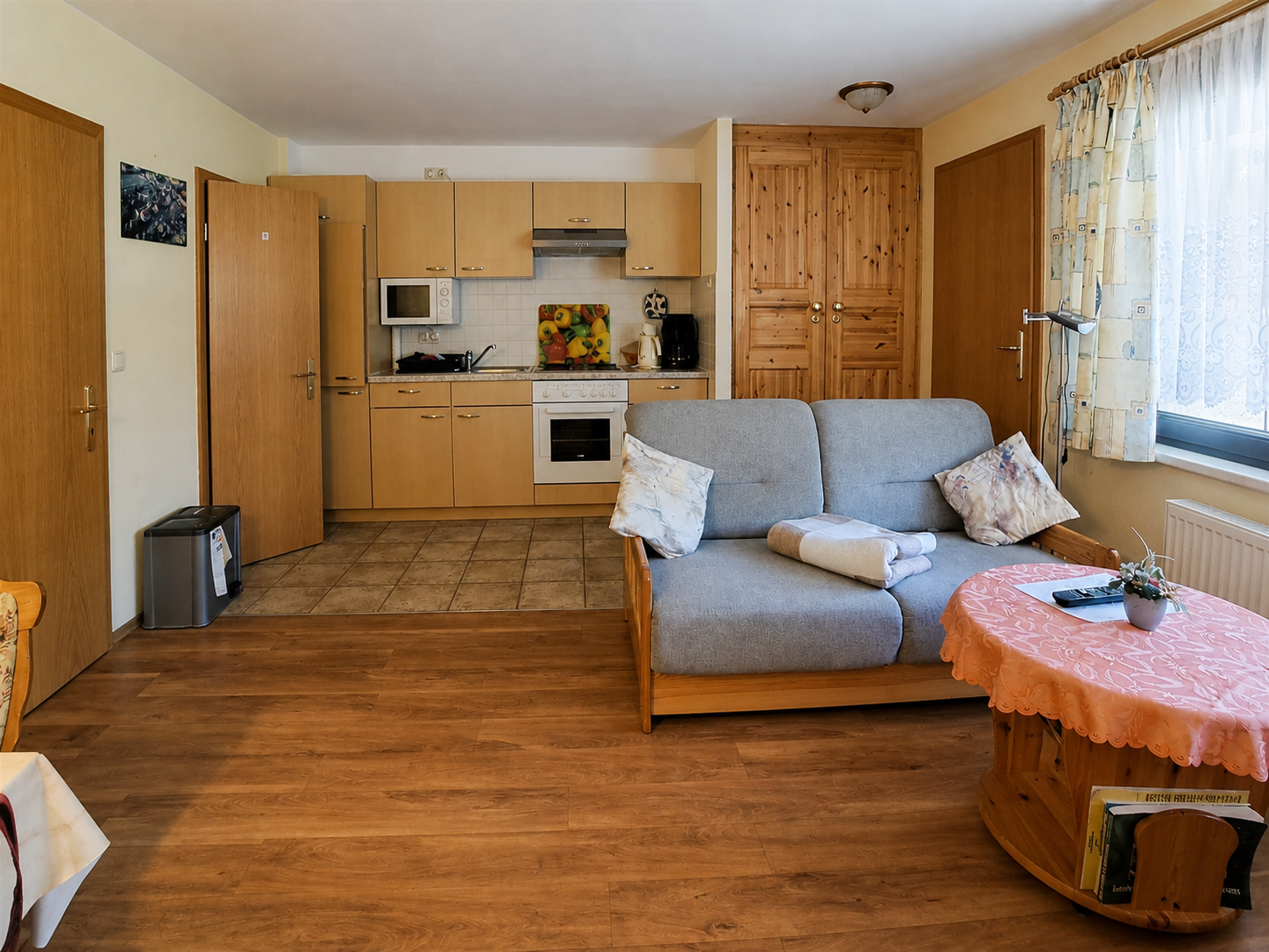 Schlafzimmer mit drei Betten